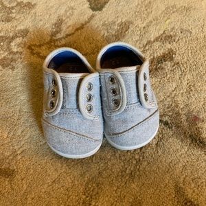 Grey baby Toms size 2